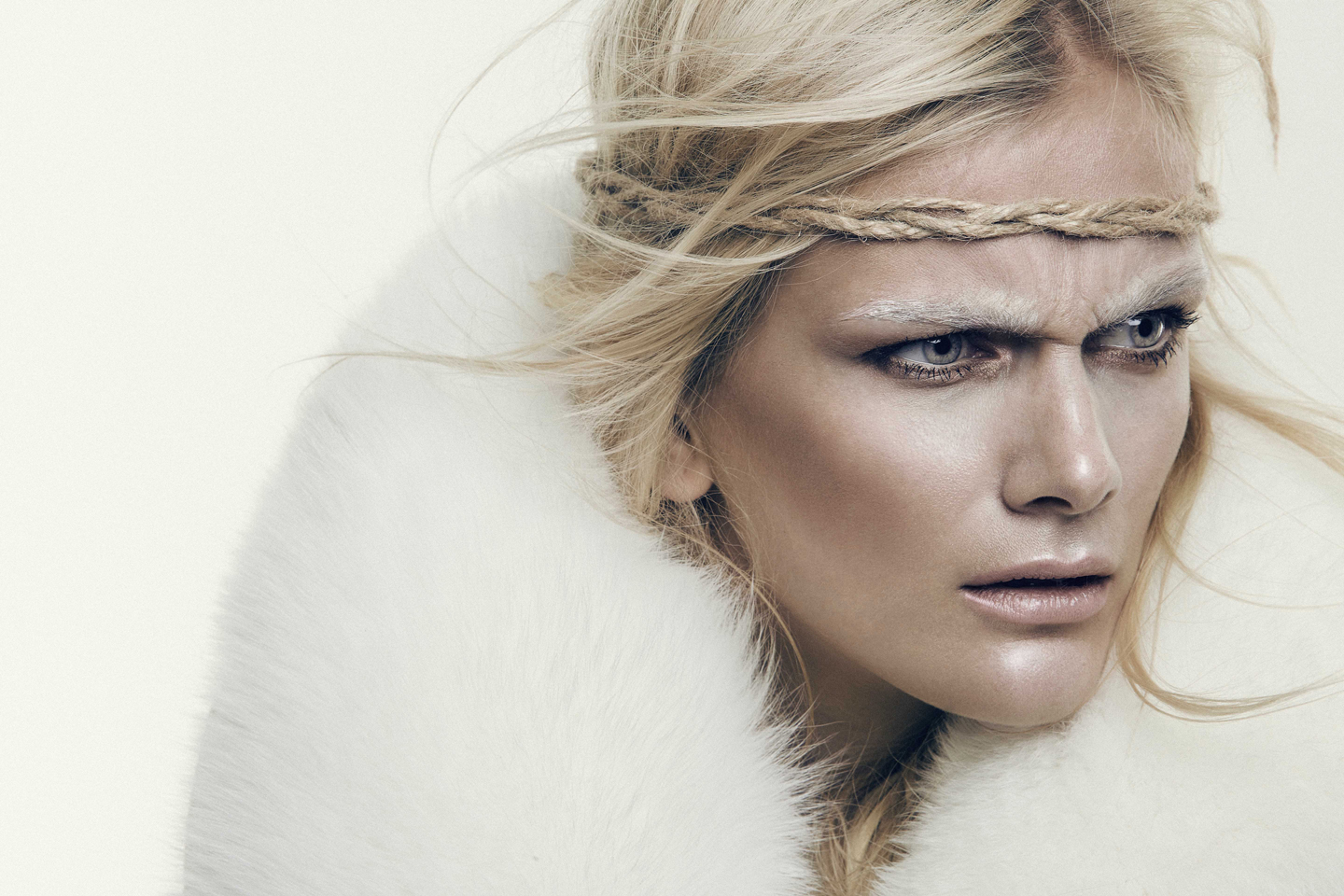 valero-rioja-photography-blue-zuzana-4